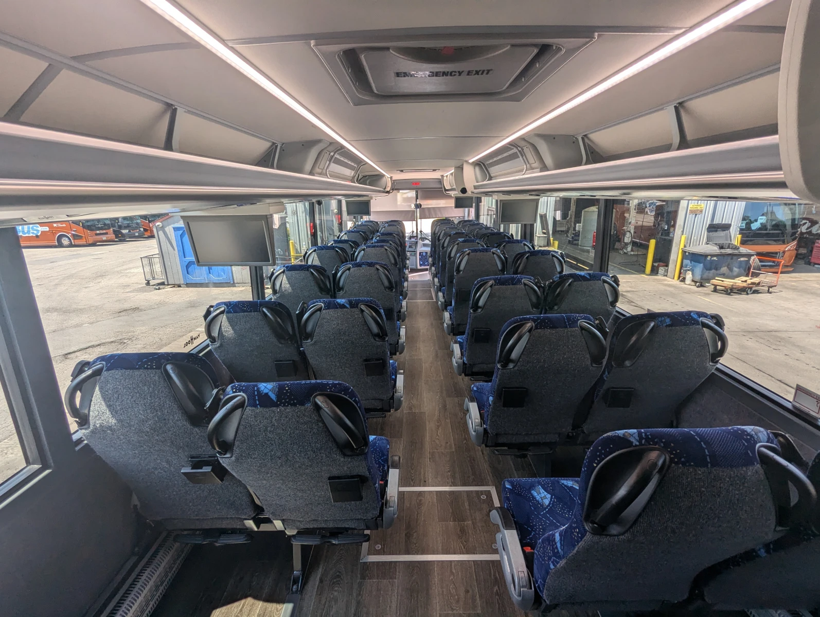 TransferNow-Van-Hool-CX35-38-passengers-3