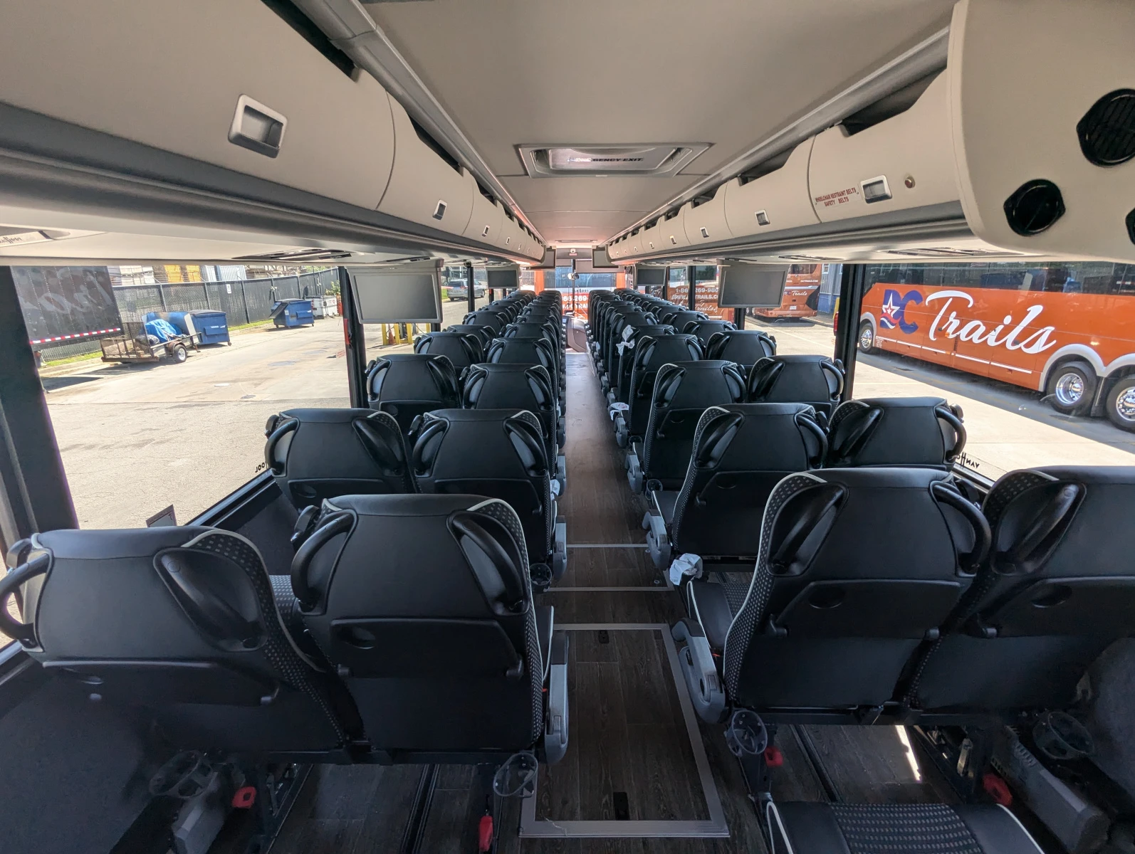 TransferNow-Van-Hool-CX45-56-seats-11
